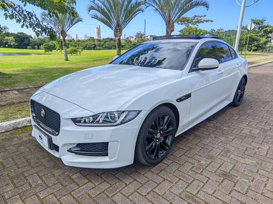 JAGUAR XE 2.0 16V INGENIUM P200 GASOLINA R-SPORT 4P AUTOMÁTICO JAGUAR XE 2.0 16V INGENIUM P200 GASOLINA R-SPORT 4P AUTOMÁTICO